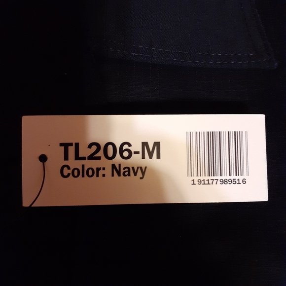 FIRST CLASS BDU BLACK BUTTON DOWN CASUAL MEN'S SHIRT SIZE M 15-15 1/2 NWT - Picture 6 of 7